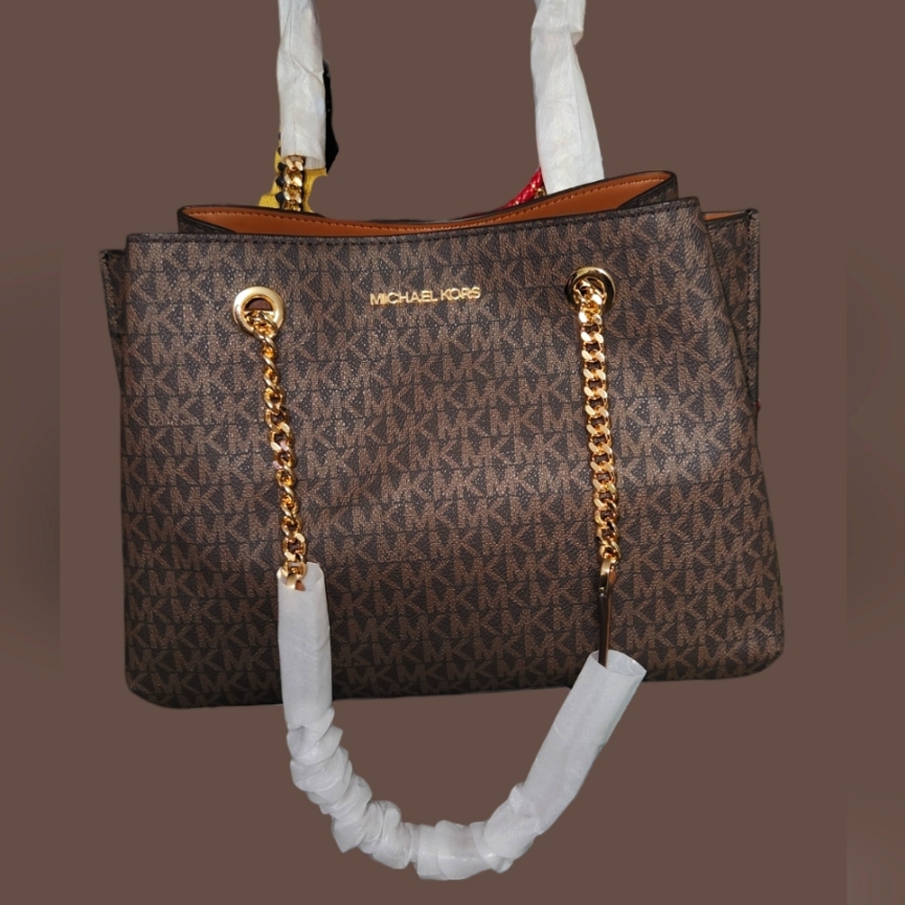 Michael Kors purse